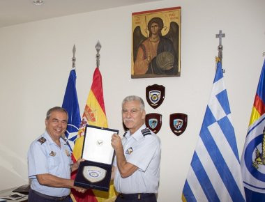 Επίσκεψη του Διοικητή CAOC TJ στο ΓΕΑ (φωτό)